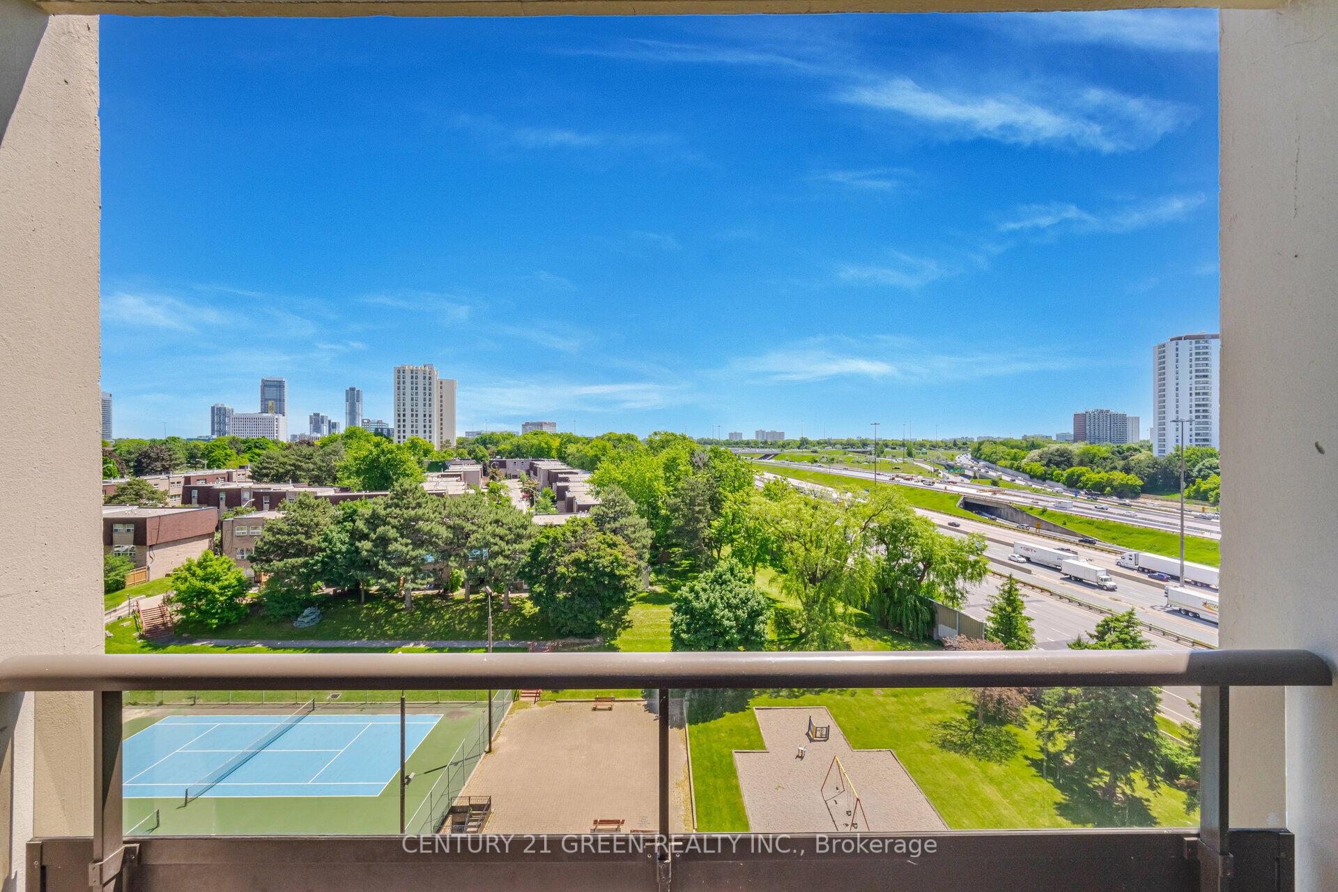 4 Bedrooms Condo at 5 Parkway Forest,  Toronto For sale