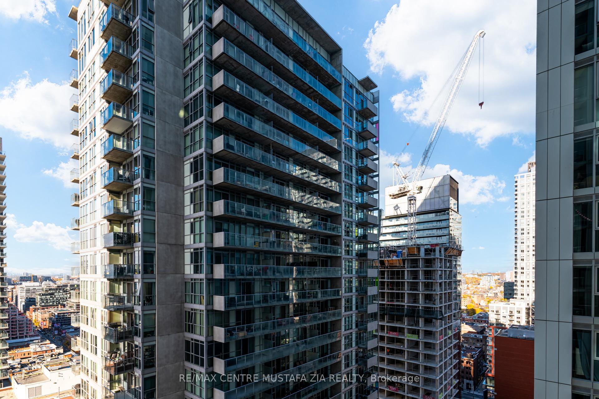 2 Bedrooms Condo at 88 Blue Jays, Toronto For sale