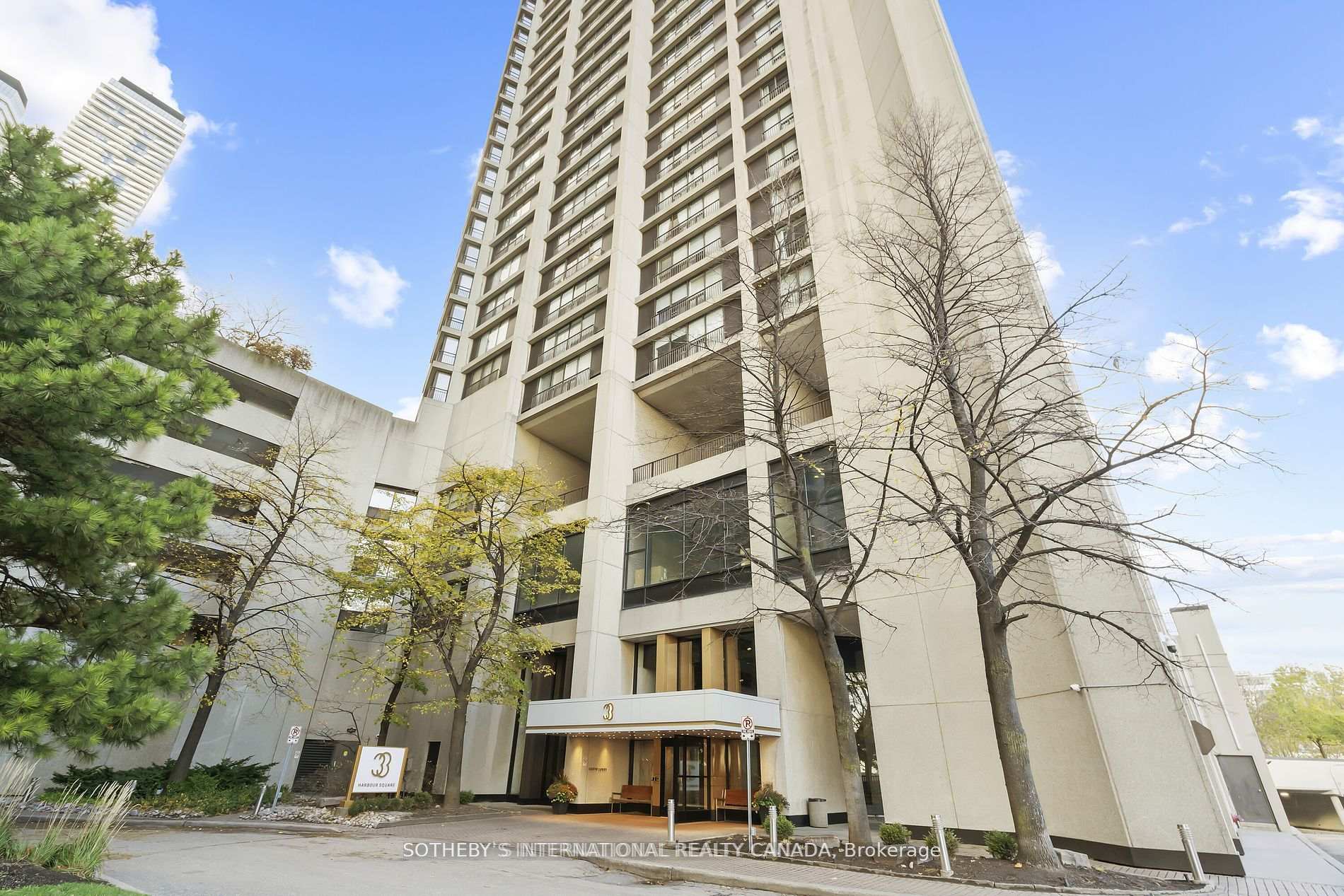 2 Bedrooms Condo at 33 Harbour, Toronto For sale
