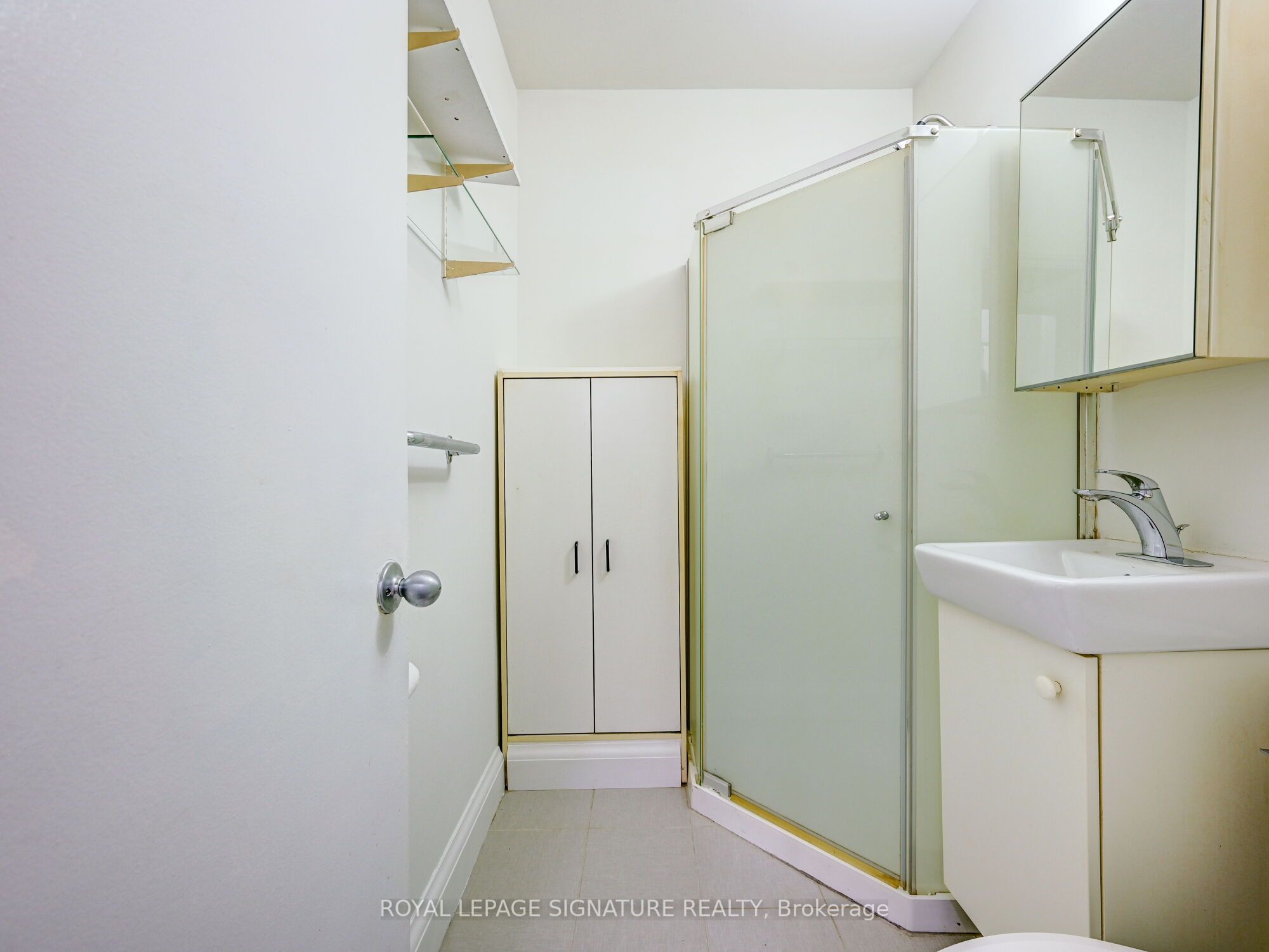 40 Cavell Avenue, Toronto W06 Mimico