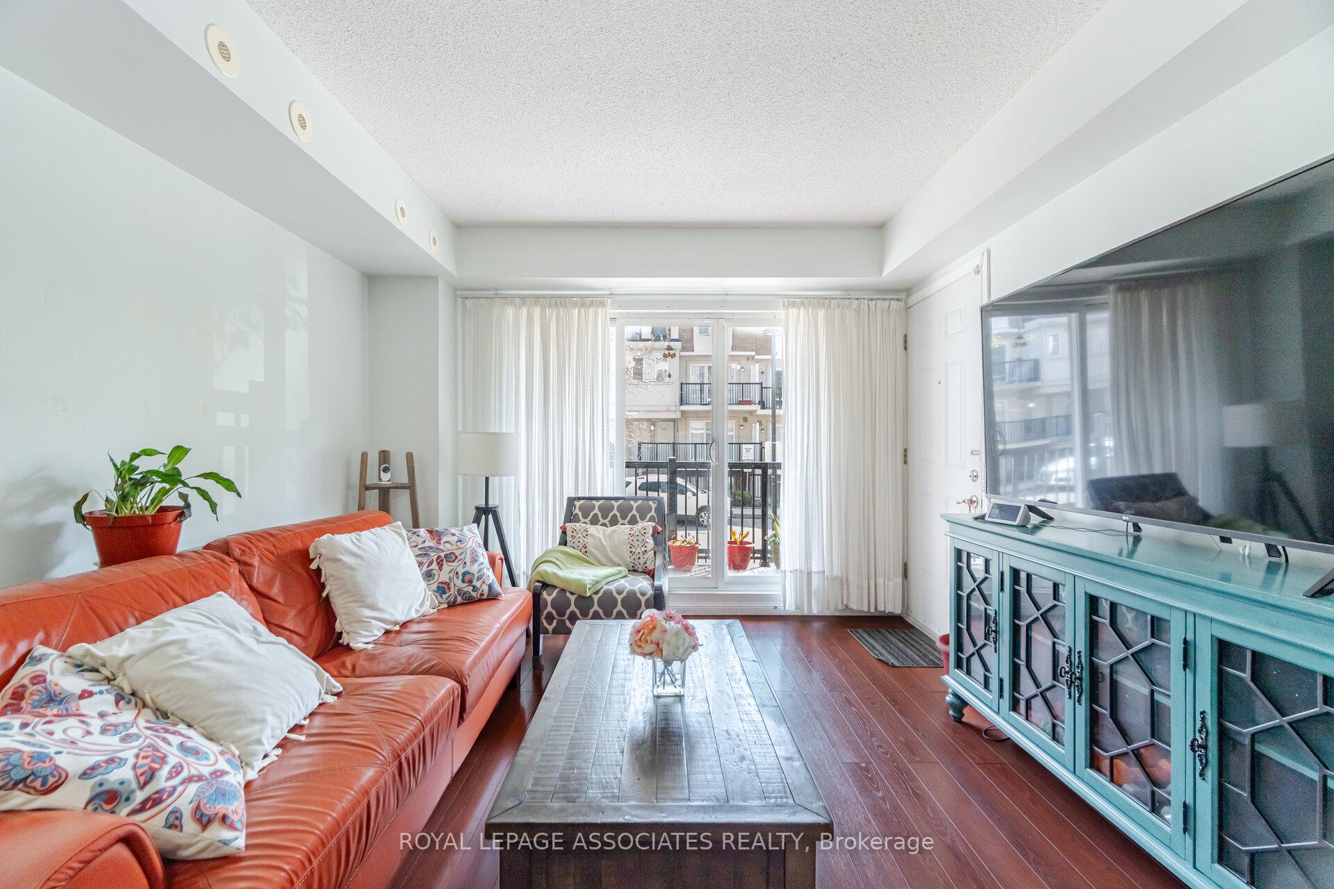 3 Bedrooms Condo at 3043 Finch, Toronto For sale