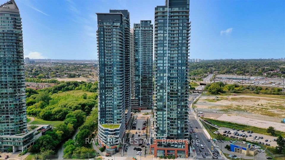2212 Lake Shore