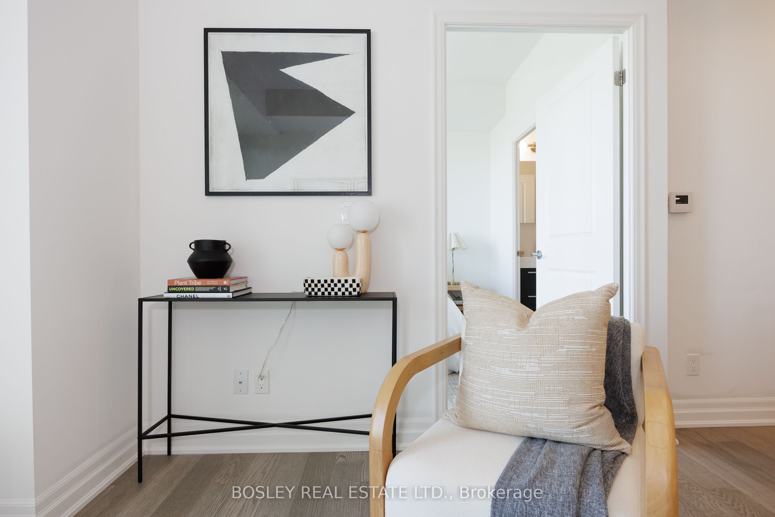 8 Rouge Valley Drive W, #908