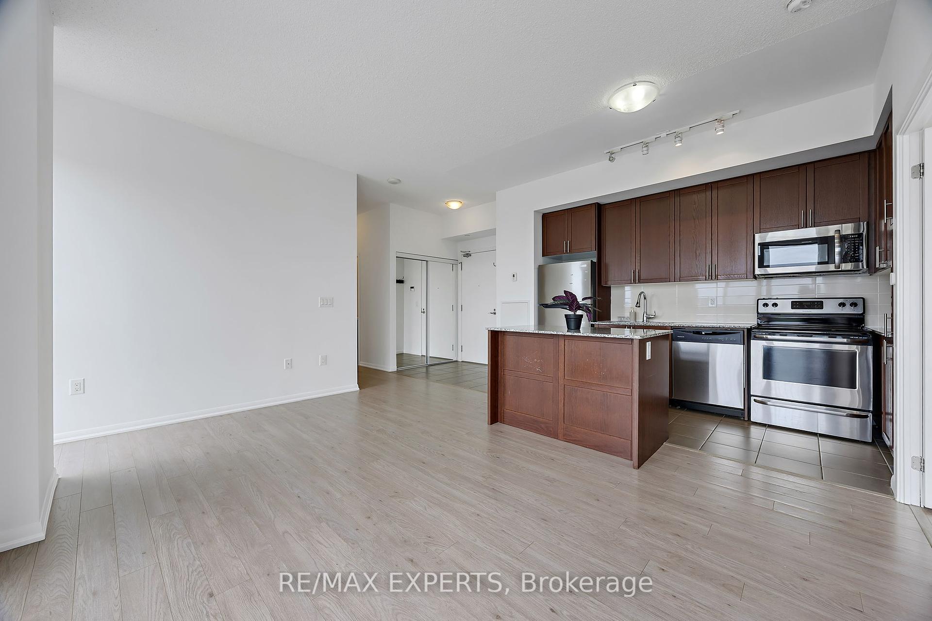 3 Bedrooms Condo at 36 Via Bagnato, Toronto For sale