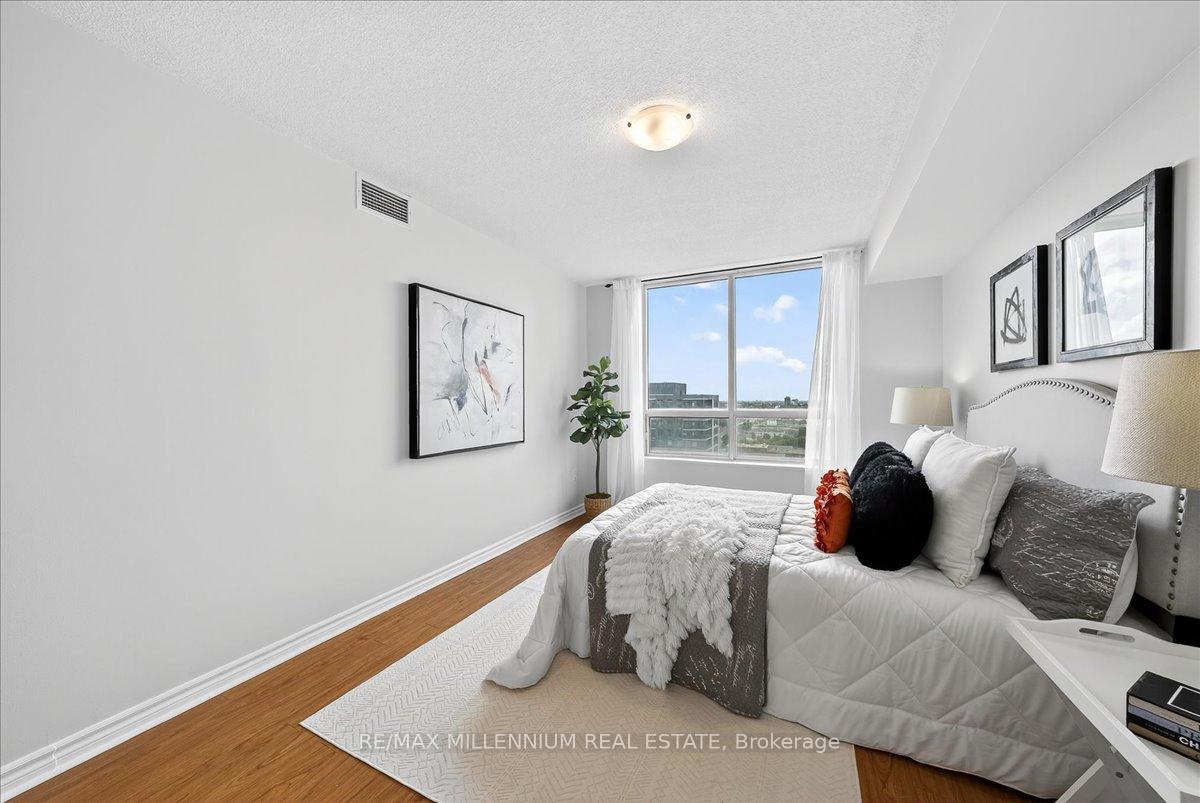 2 Bedrooms Condo at 125 Omni, Toronto For sale