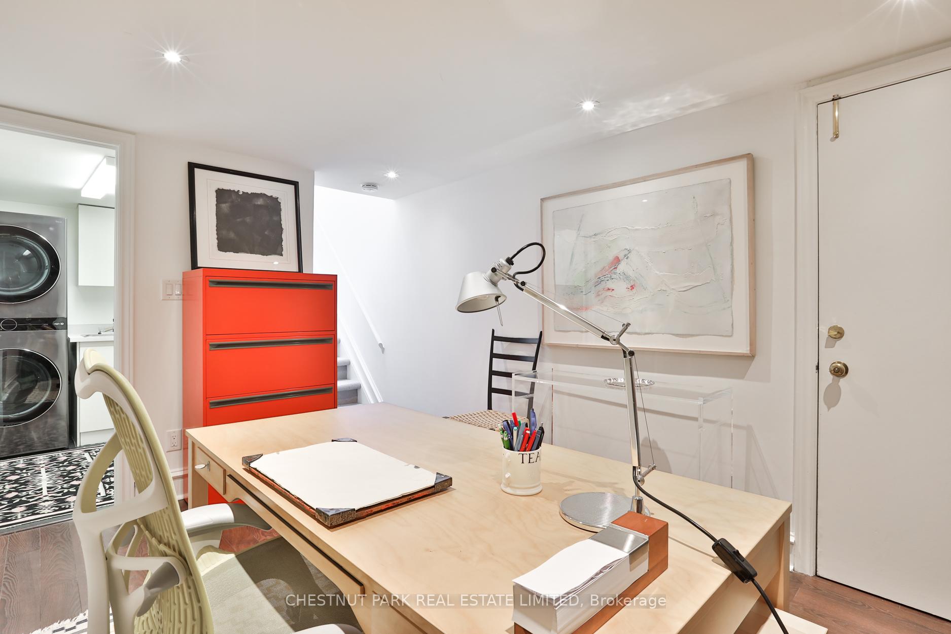 2 Bedrooms Condo at 89 Elm, Toronto For sale