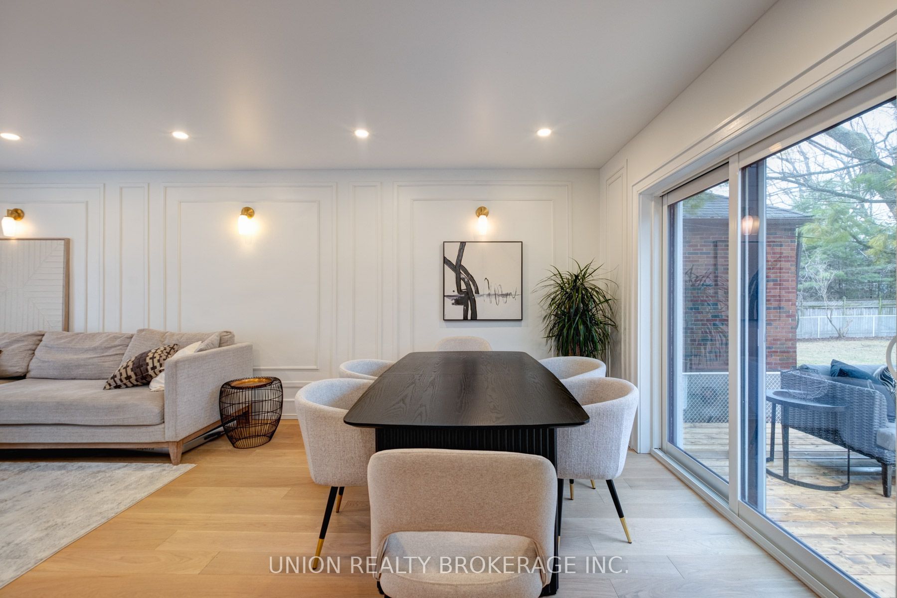 22 Cliffcrest Drive