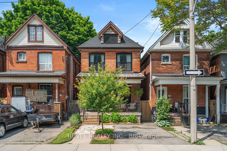 33 Holton Avenue, Hamilton, ON L8L 6H3