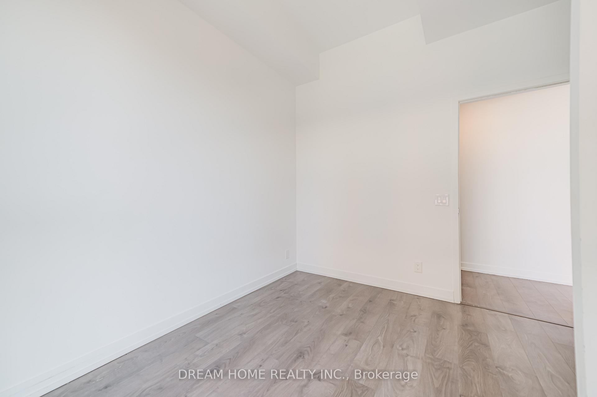 1 Bedroom Condo at 270 Dufferin,  Toronto For sale