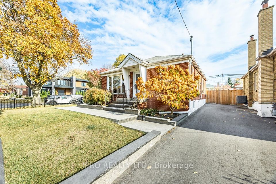 55 Lilian Drive, Toronto, ON M1R 3W2
