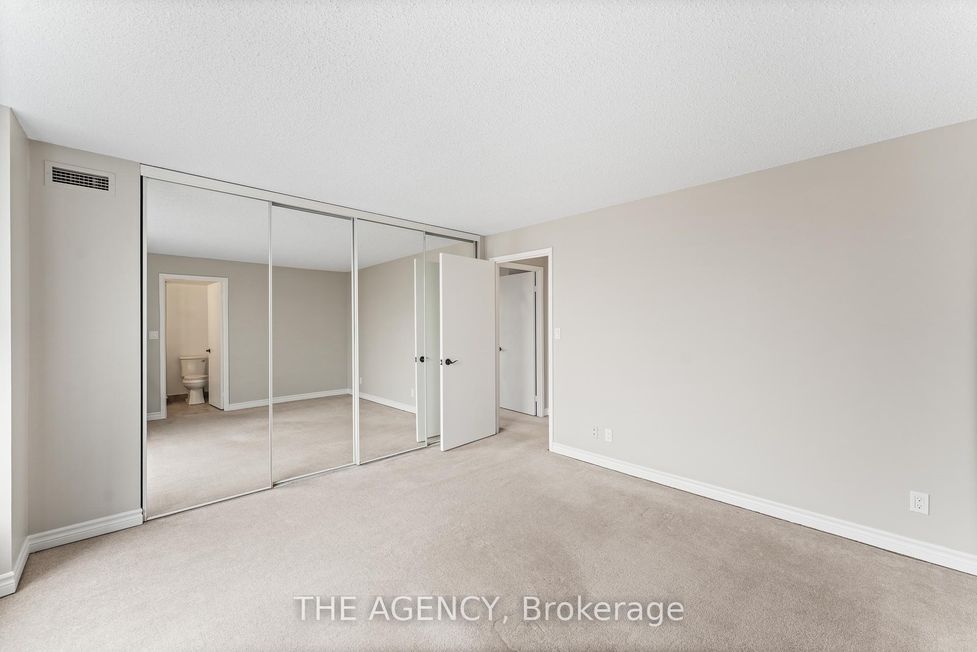 2 Bedrooms Condo at 90 Dale, Toronto For sale