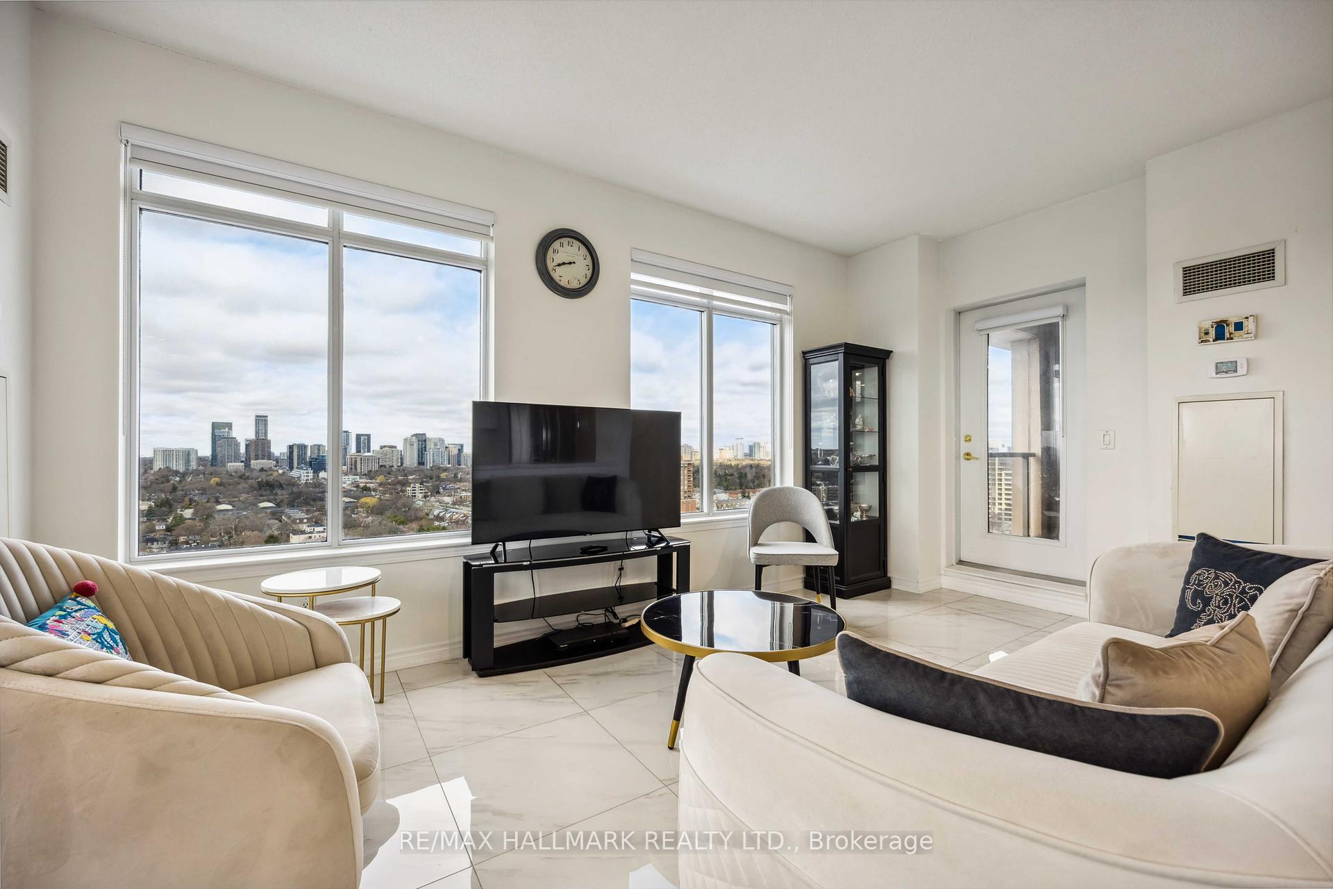 2 Bedrooms Condo at 18 Kenaston,  Toronto For sale