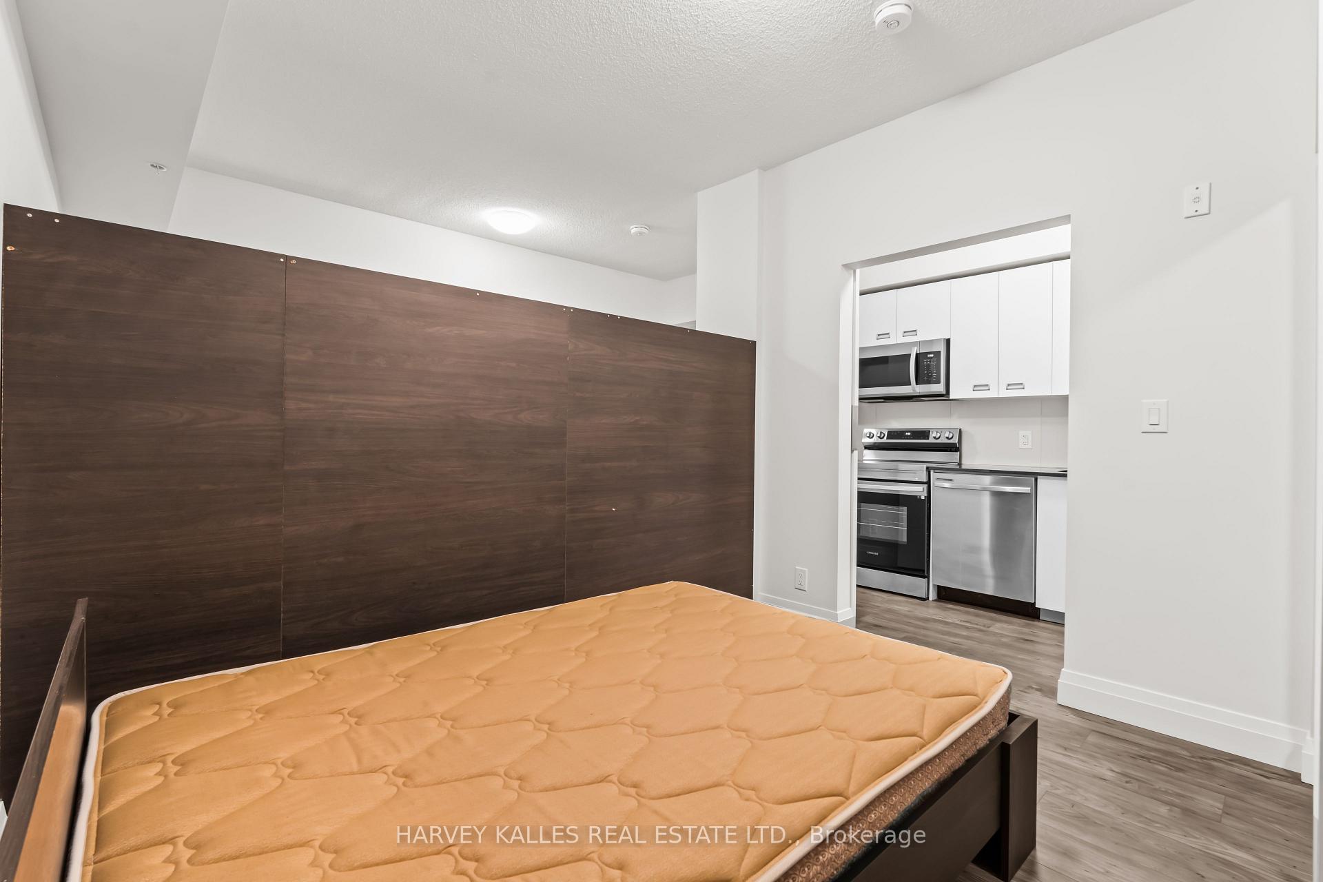 652 Princess Street 237