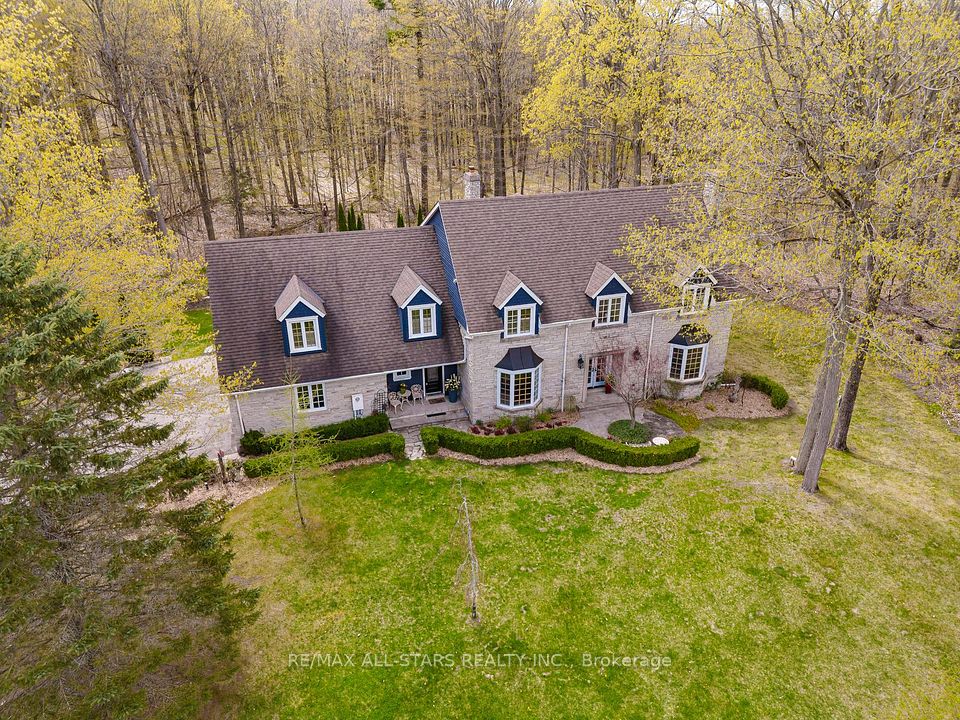 12 Oakview Place, Uxbridge, ON L9P 1R4