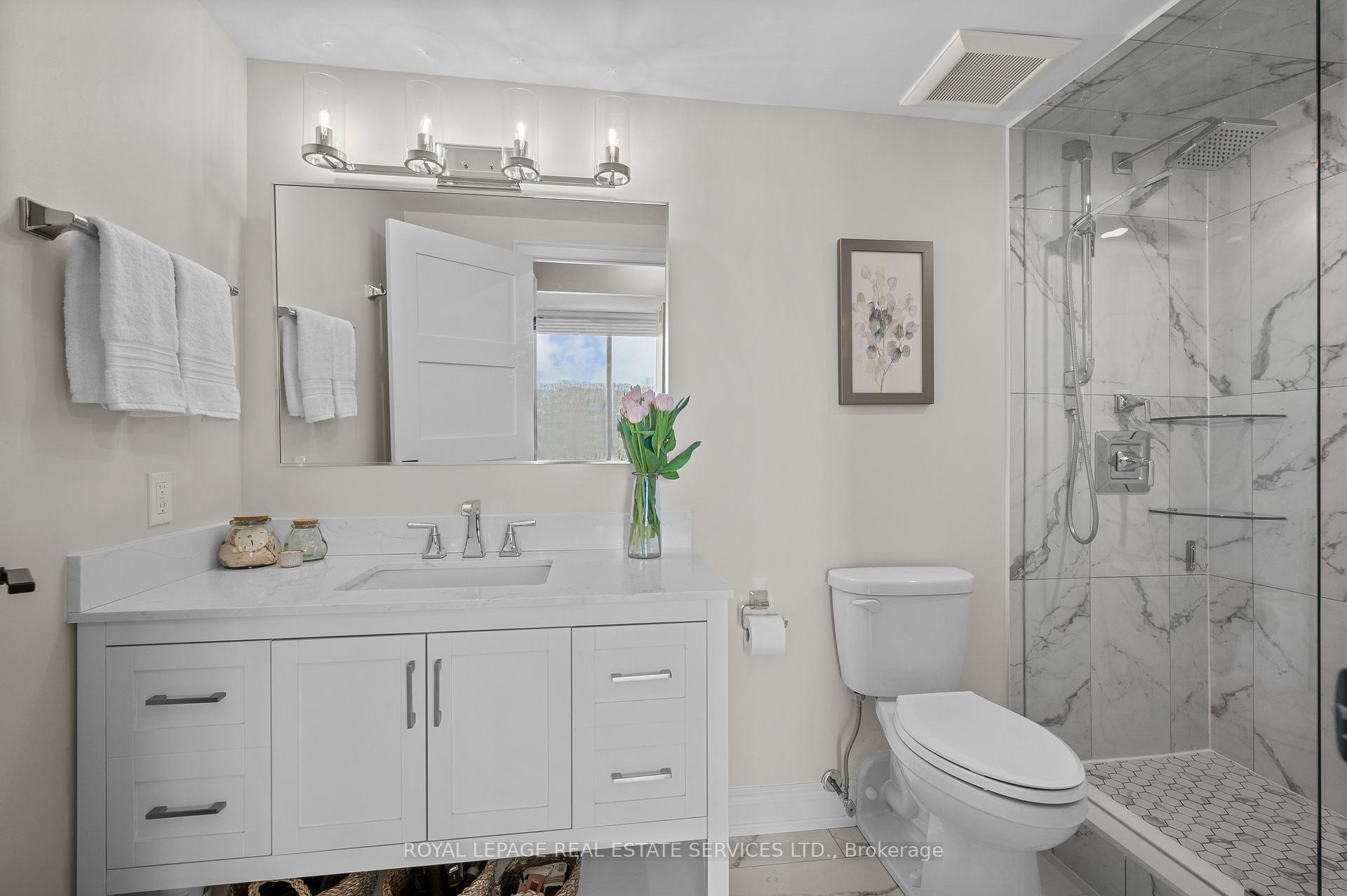2 Bedrooms Condo at 2185 Marine,  Oakville For sale