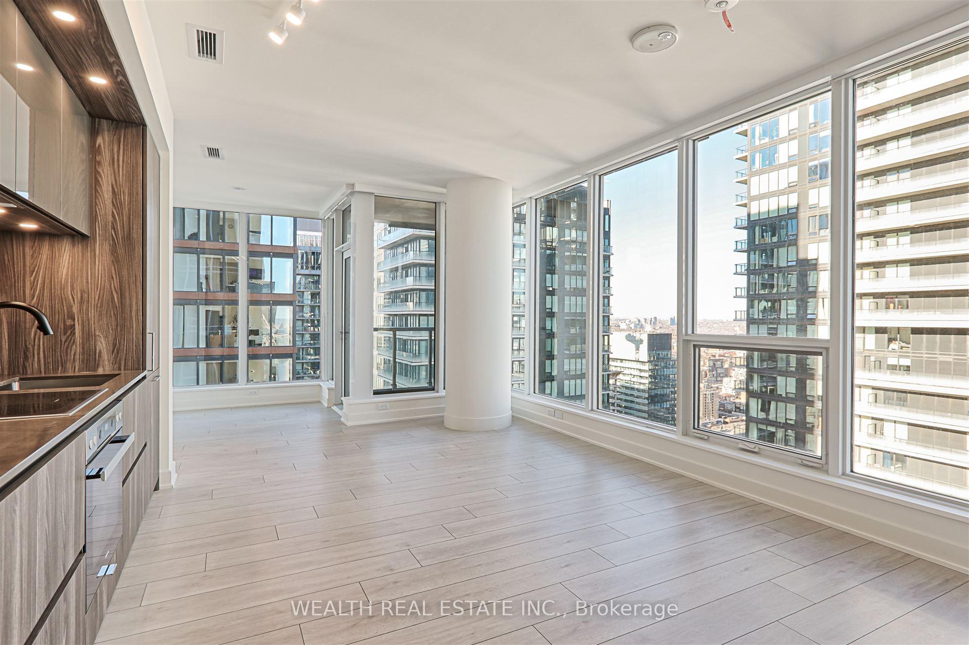 3 Bedrooms Condo at 35 Mercer,  Toronto For sale