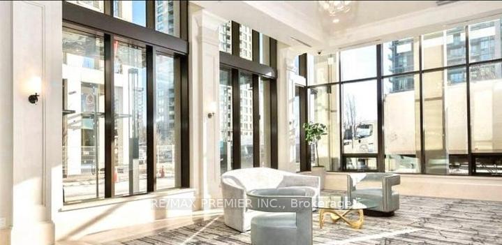 2 Bedrooms Condo at 36 Elm,  Mississauga For sale