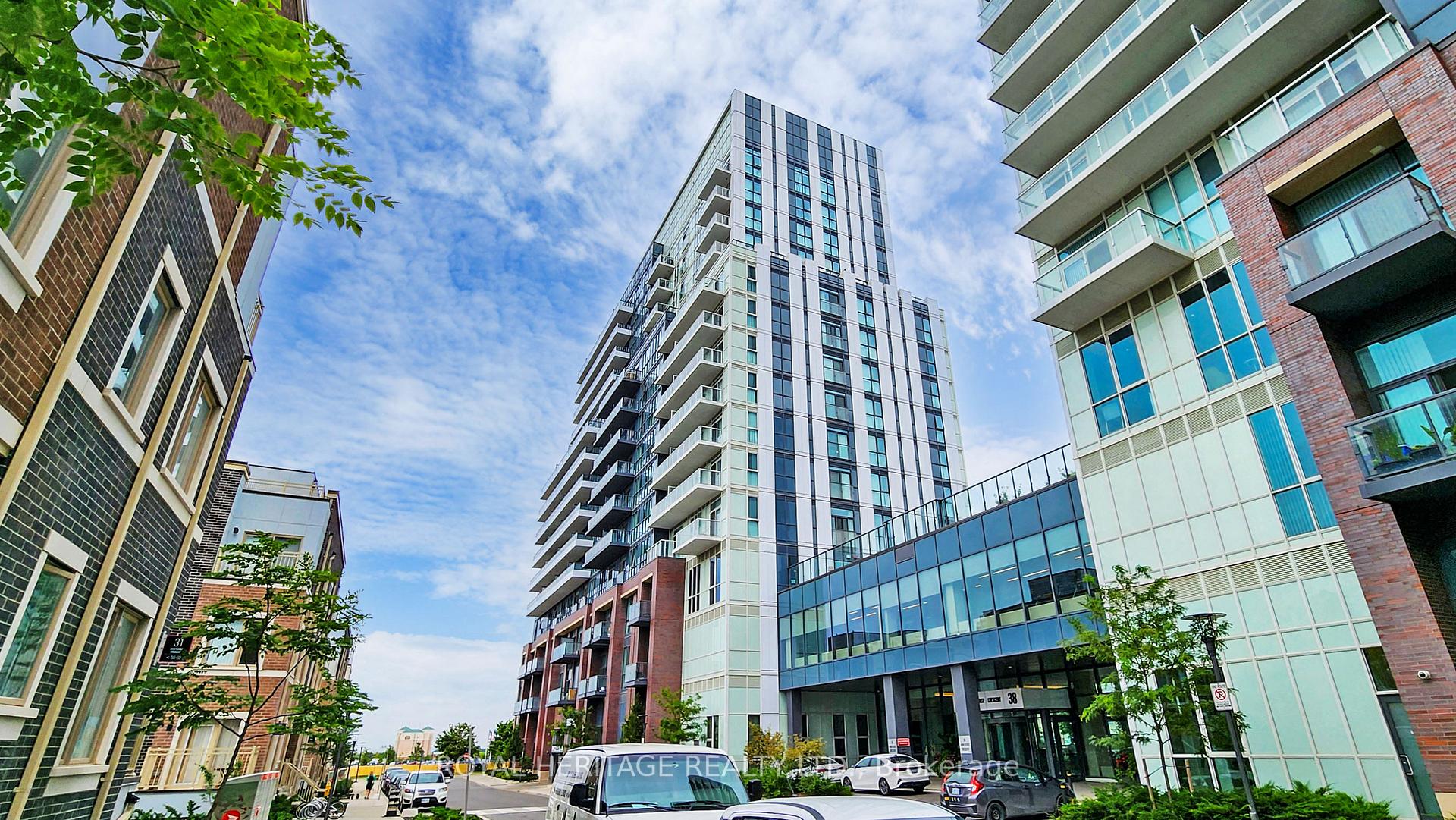2 Bedrooms Condo at 10 Honeycrisp,  Vaughan For sale