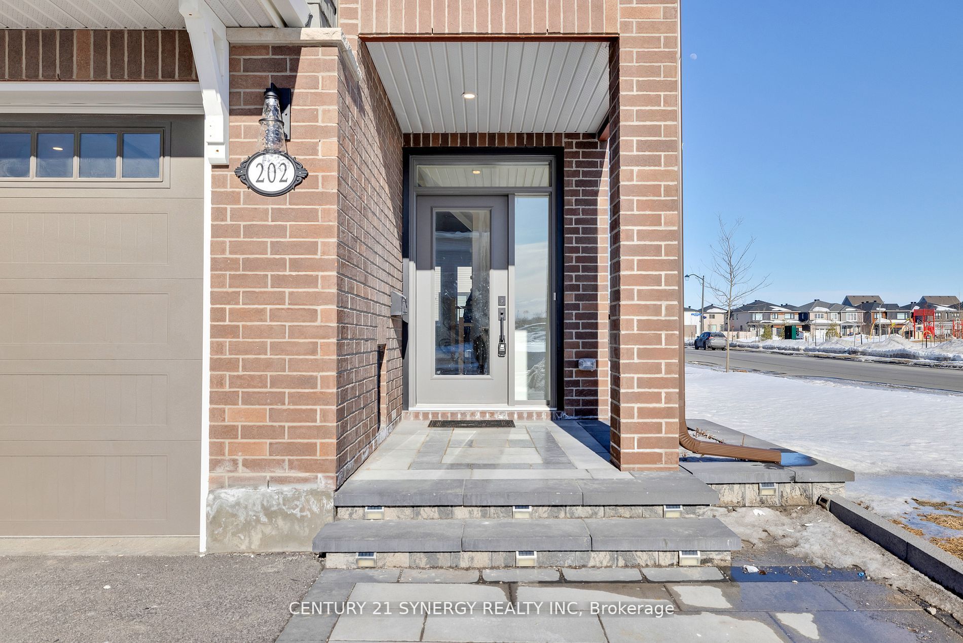 202 Angelonia Crescent, BlossomParkAirportandArea, ON K1T 0Y4