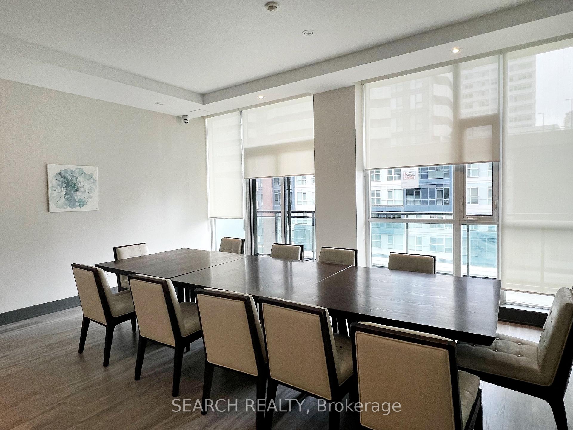 2 Bedrooms Condo at 4099 Brickstone, Mississauga For sale