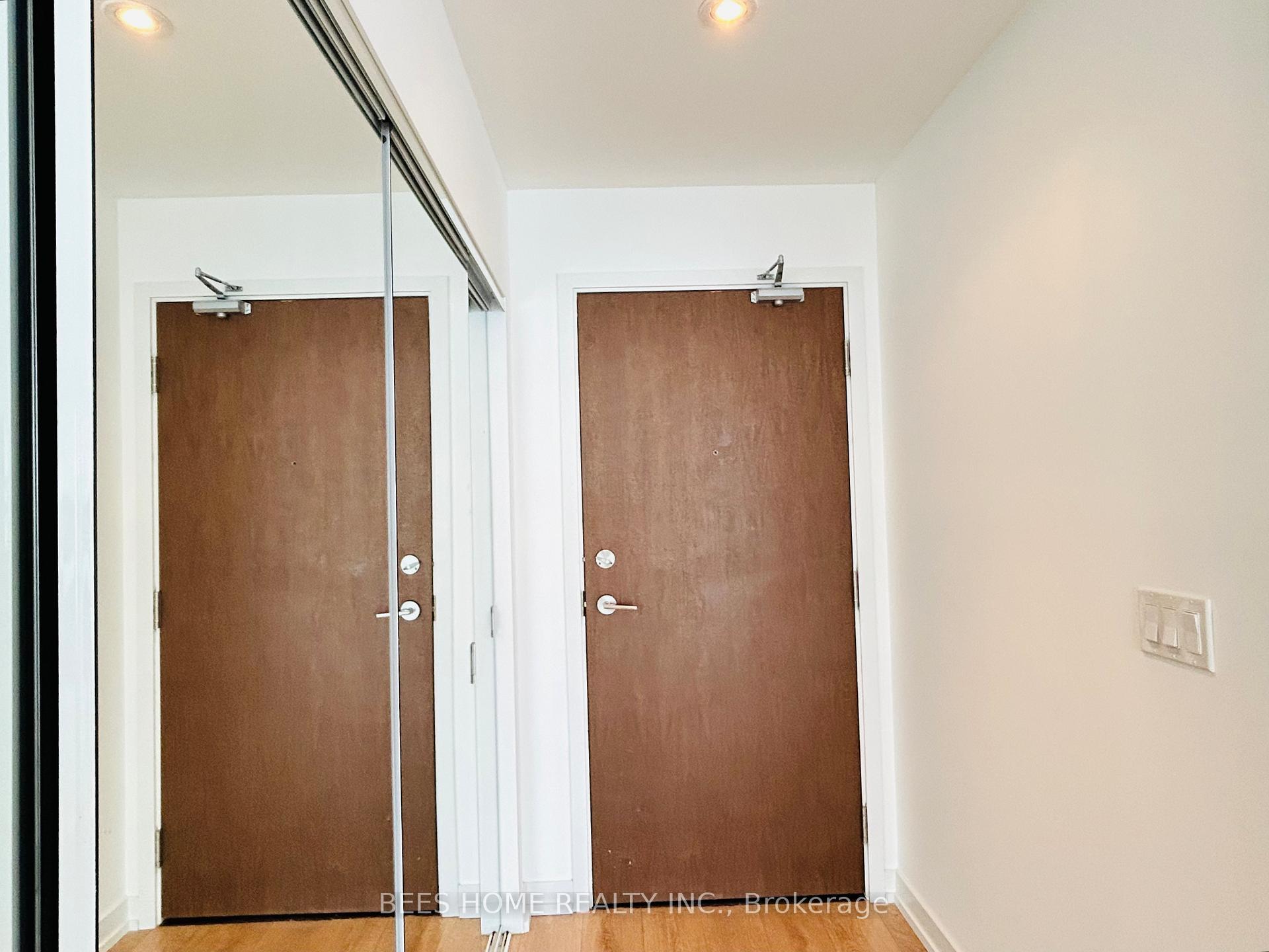 2 Bedrooms Condo at 115 McMahon, Toronto For sale