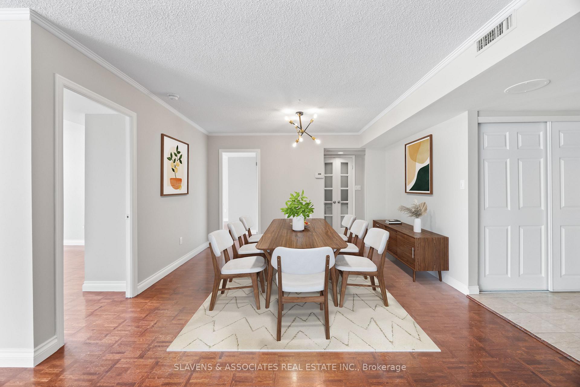 2 Bedrooms Condo at 71 Charles,  Toronto For sale