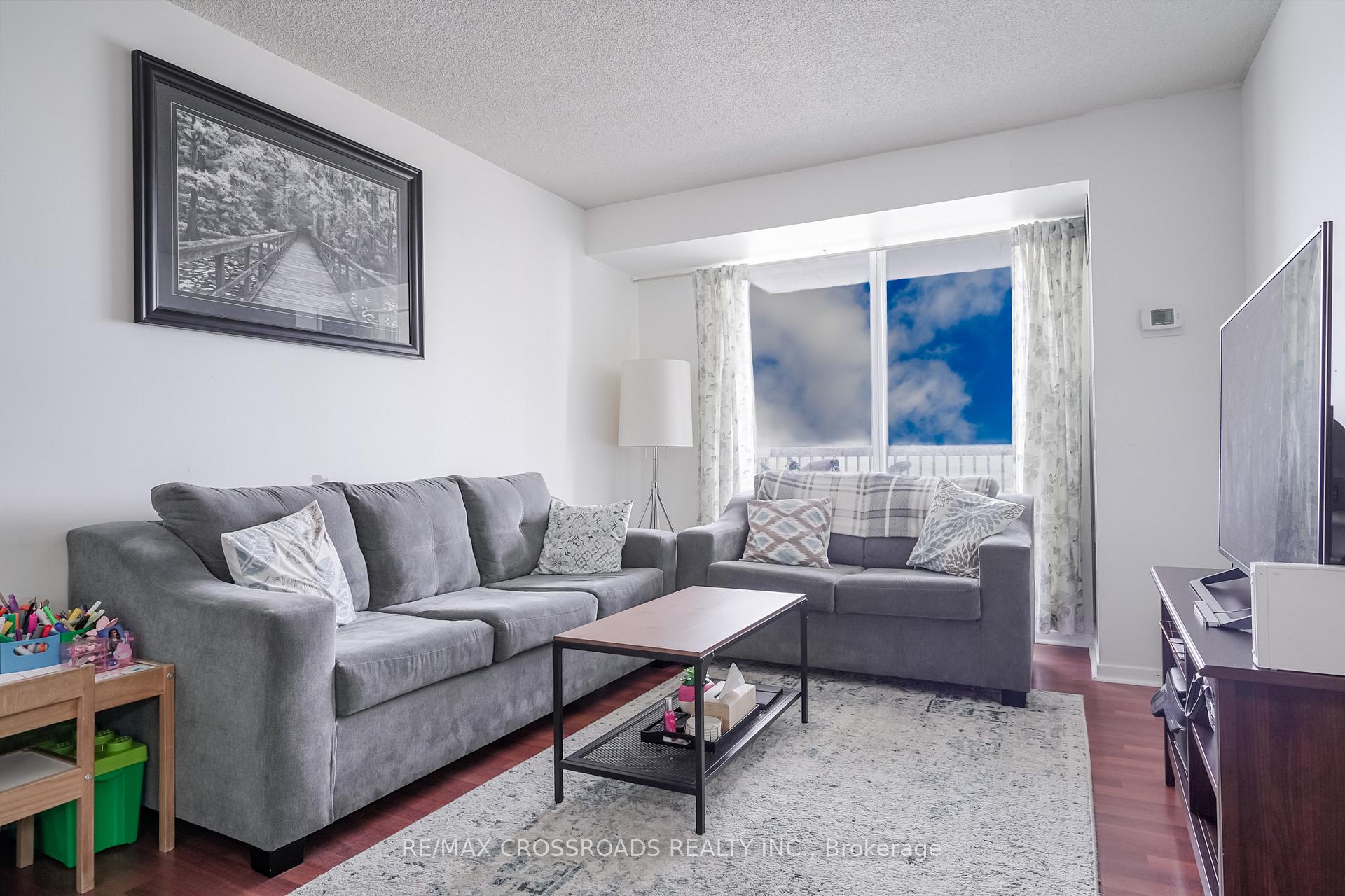 3 Bedrooms Condo at 15 Sewells, Toronto For sale