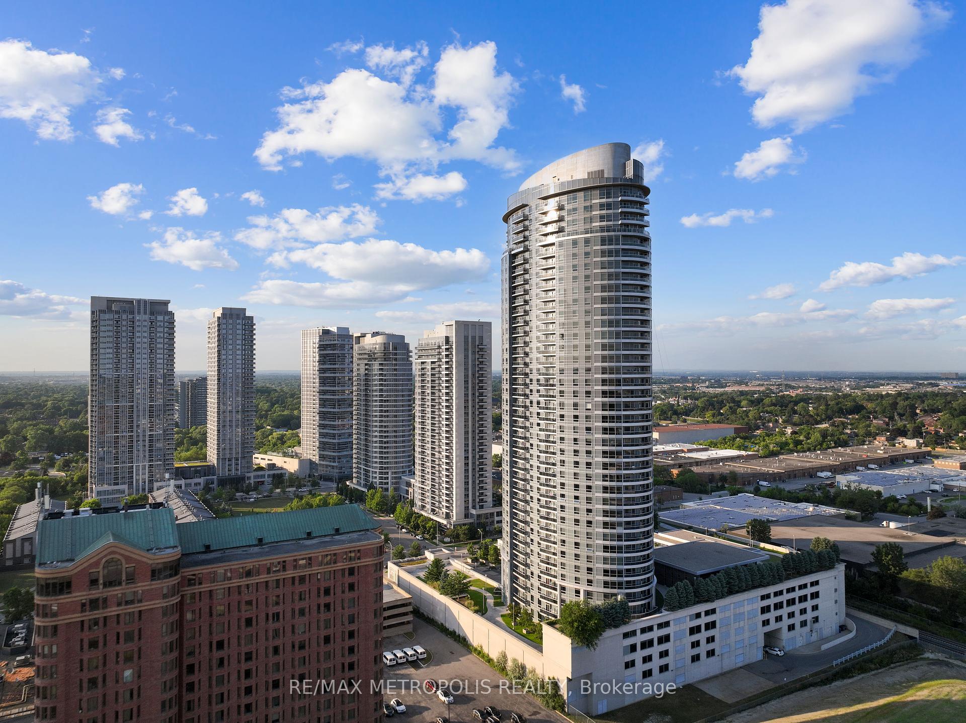 1 Bedroom Condo at 135 Village Green, Toronto For sale