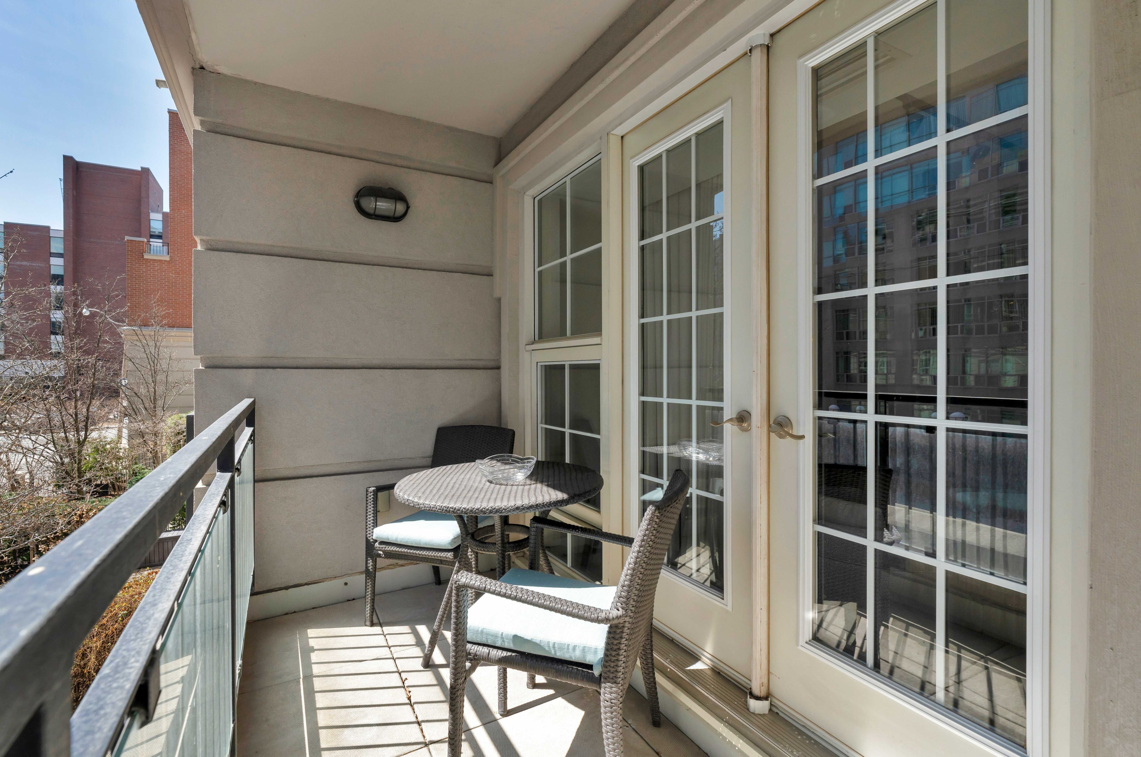 77 Mcmurrich Street 213