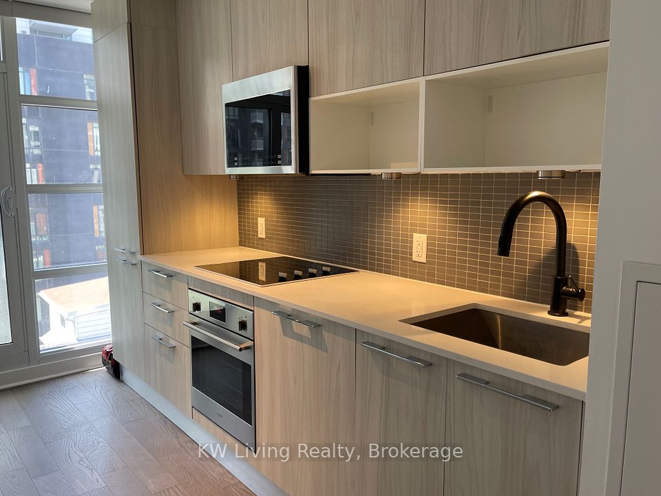 501 Adelaide