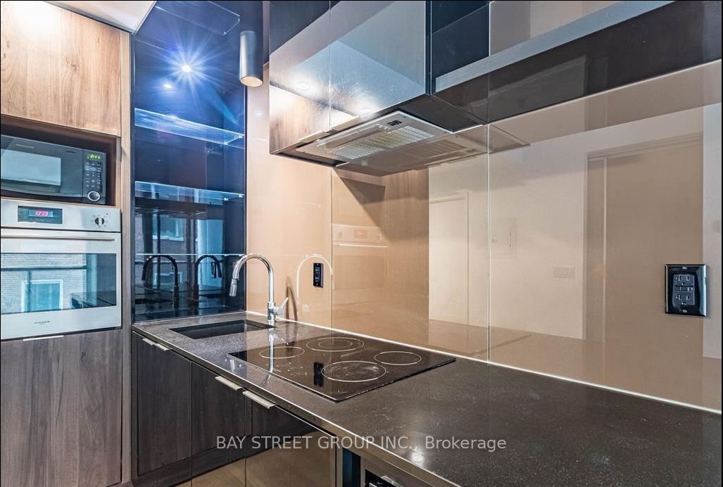 70 Temperance Street, #1107