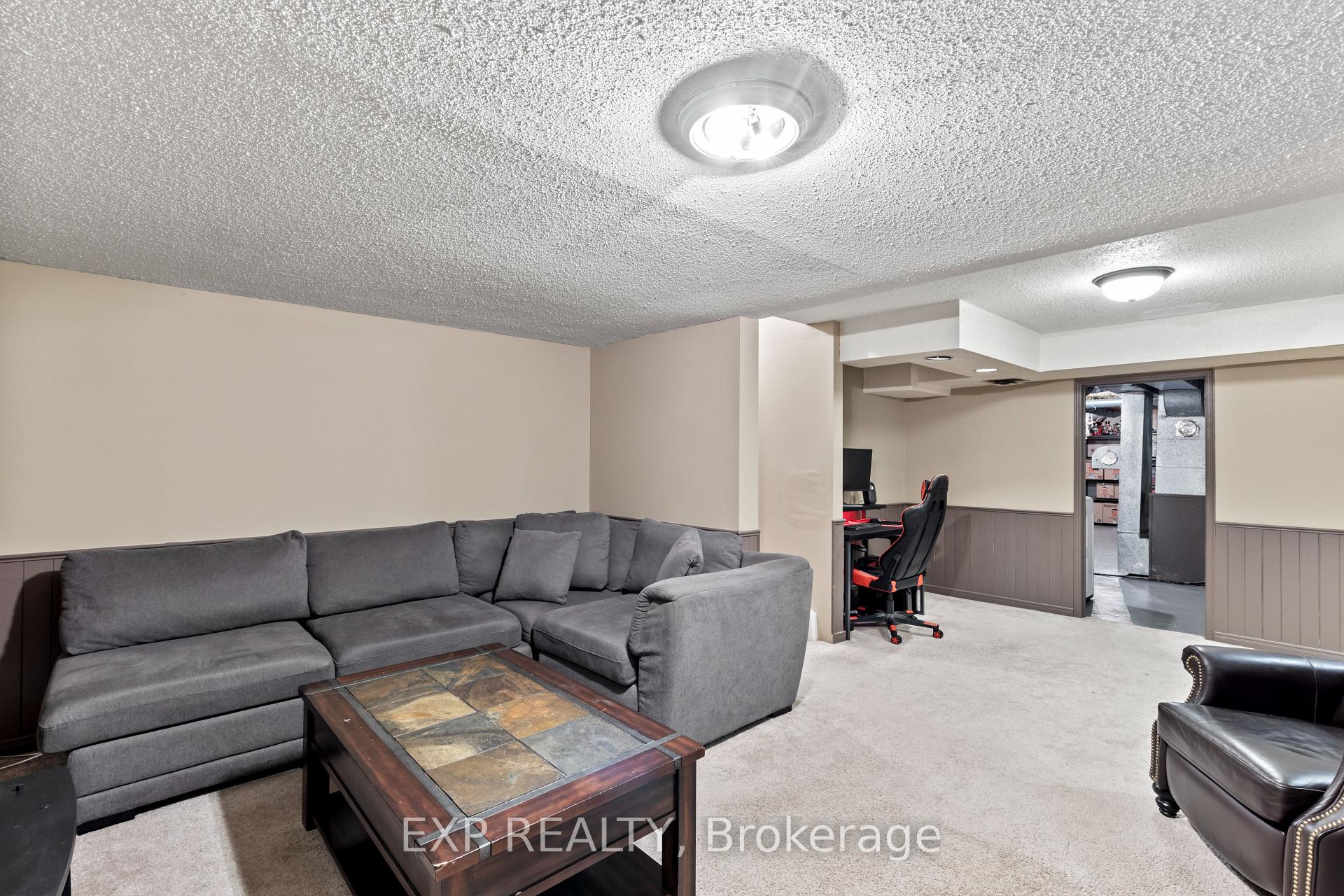 3 Bedrooms Condo at 2205 South Millway,  Mississauga For sale