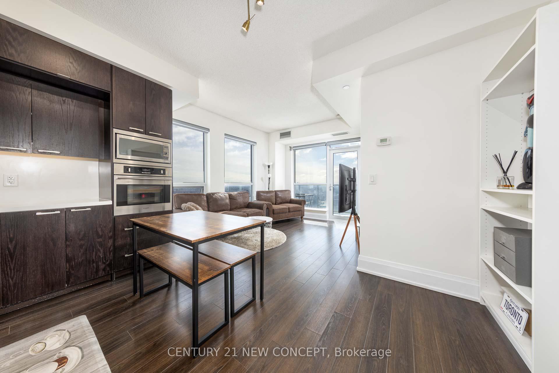 2 Bedrooms Condo at 120 Harrison Gardens, Toronto For sale