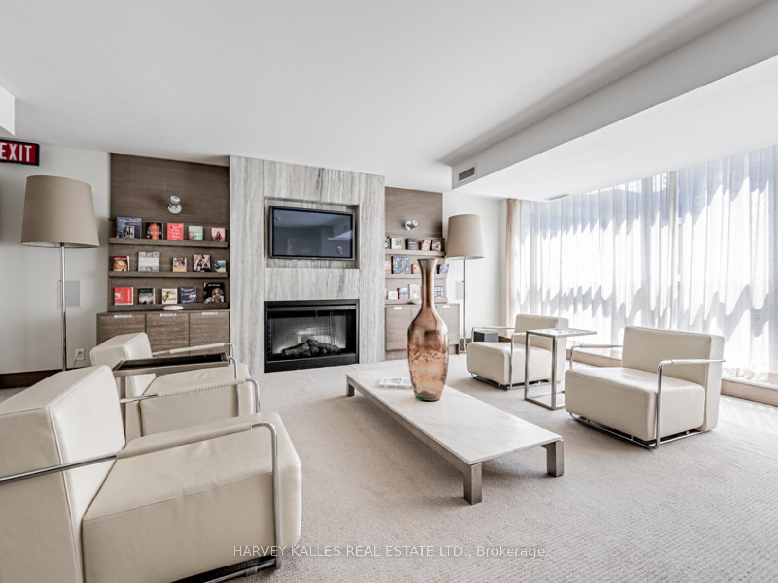 3 Bedrooms Condo at 96 St Patrick, Toronto For sale