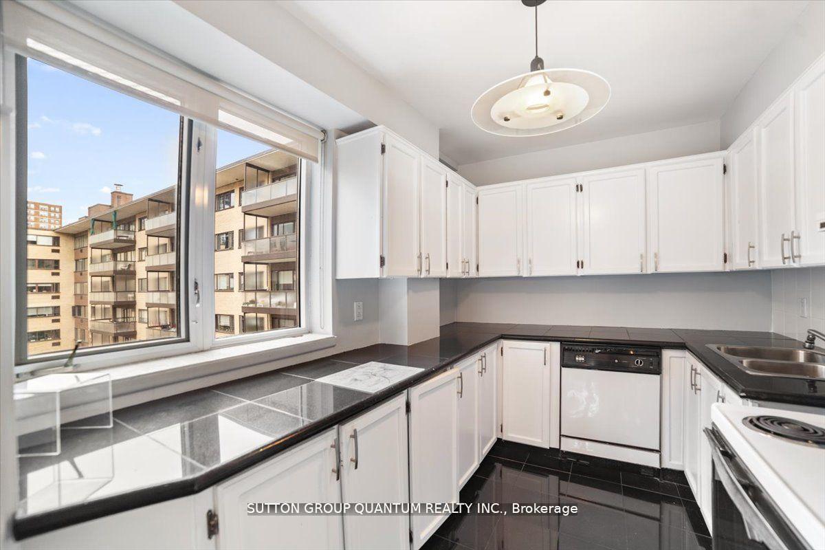 2 Bedrooms Co-op at 16 Rosedale, Toronto For sale