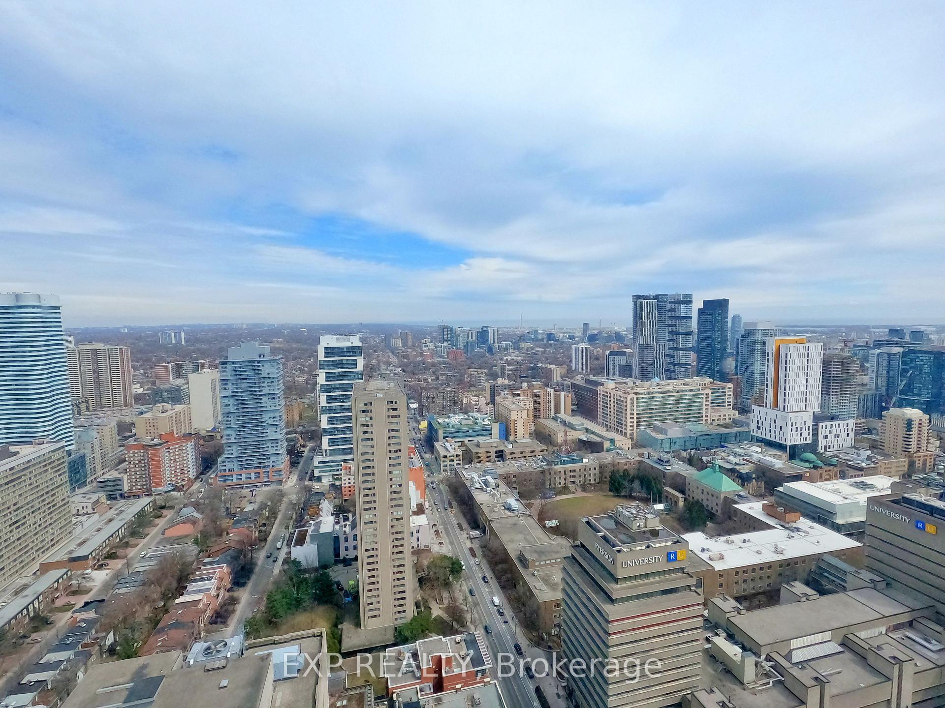 1 Bedroom Condo at 386 Yonge, Toronto For sale