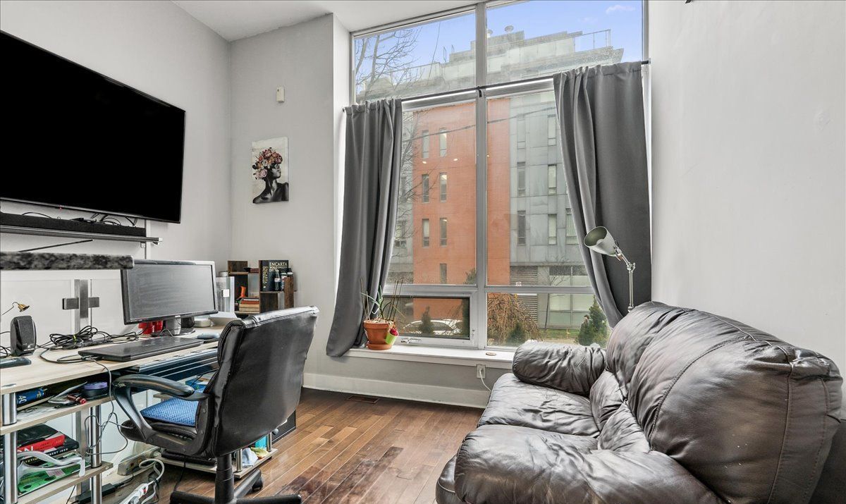323 Kingston Road 101