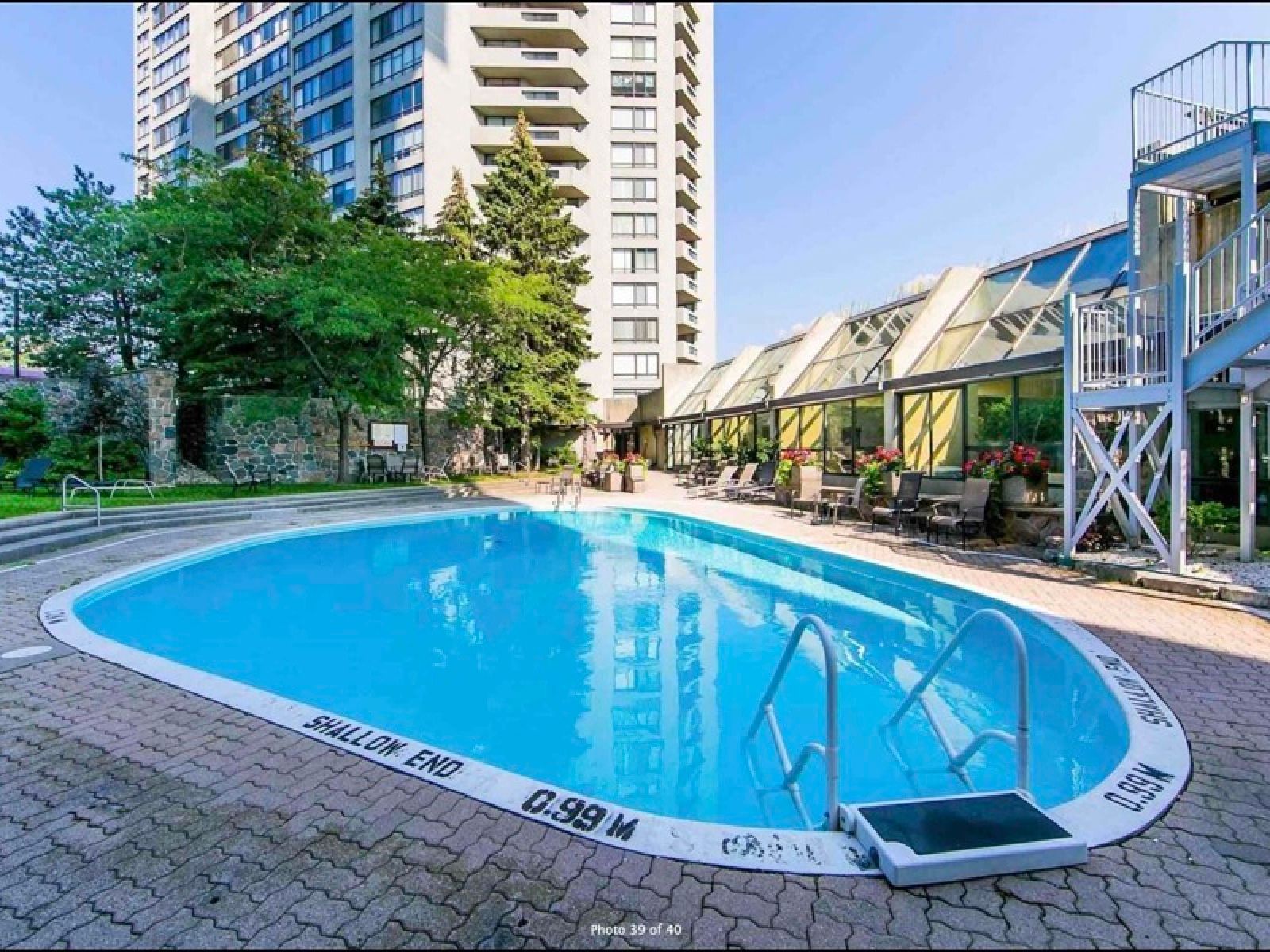 55 Skymark Drive 2004