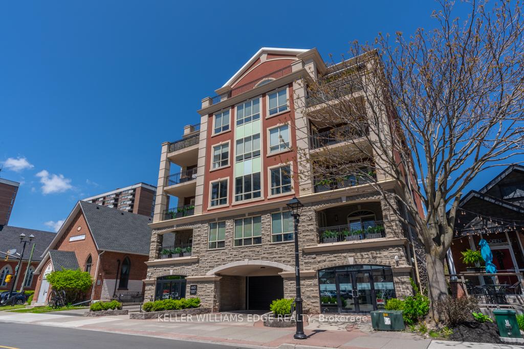 3 Bedrooms Condo at 445 Elizabeth, Burlington For sale