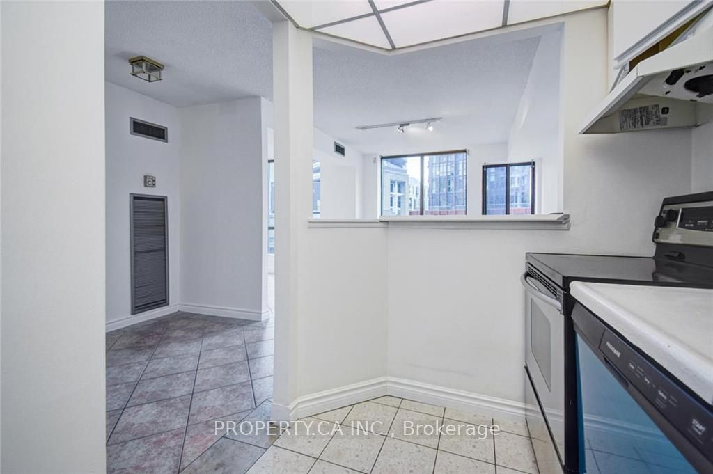 40 Scollard Street S #404, Toronto C02 Annex