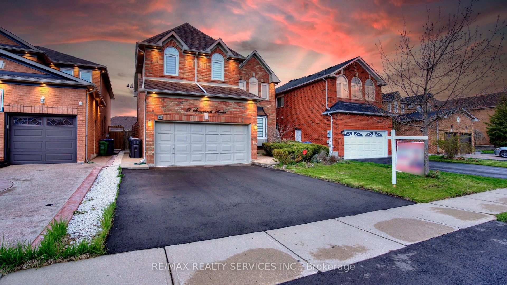 87 Sprucelands Avenue, Brampton, ON L6R 1N3