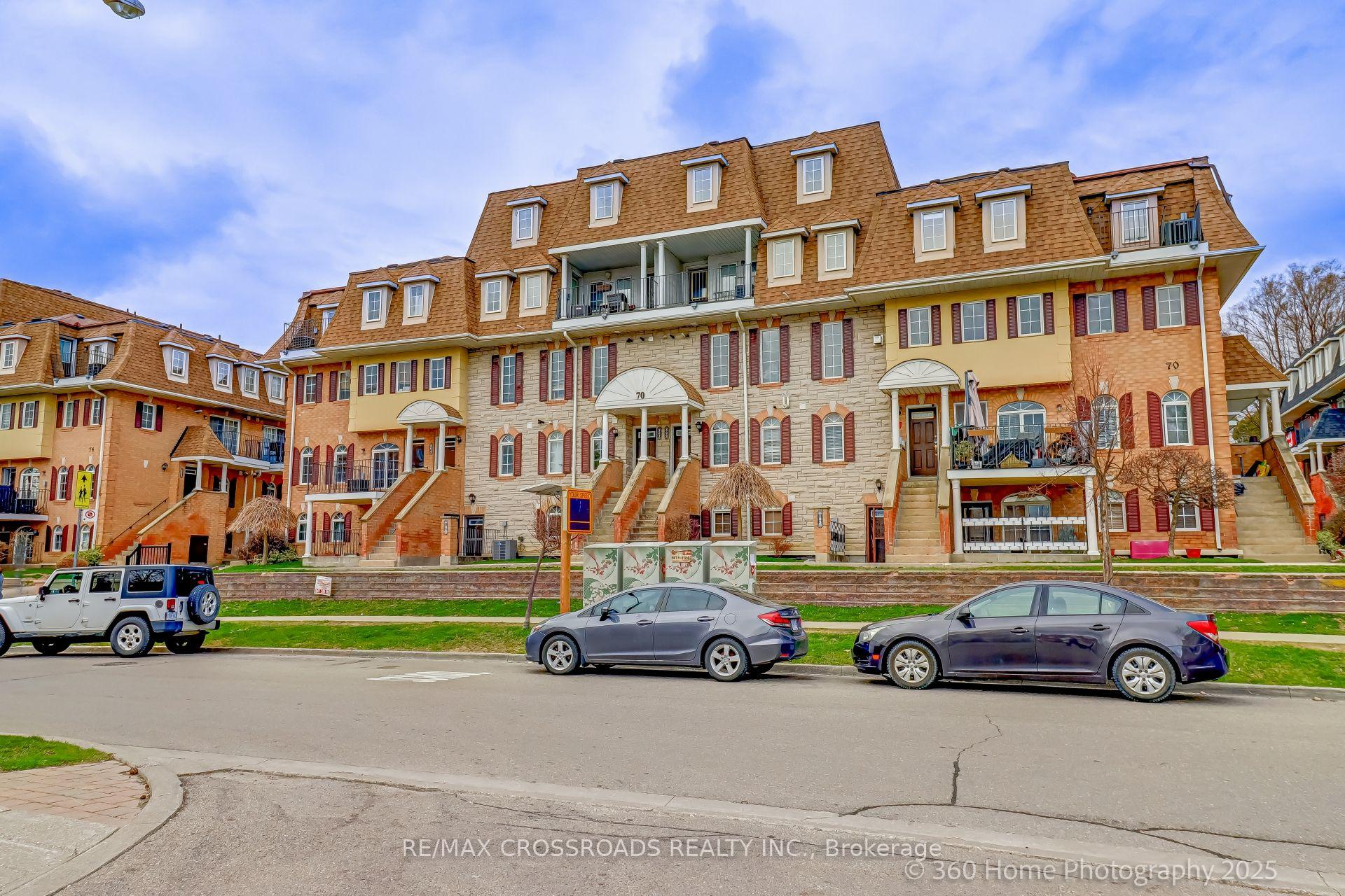 3 Bedrooms Condo at 70 Sidney Belsey,  Toronto For sale