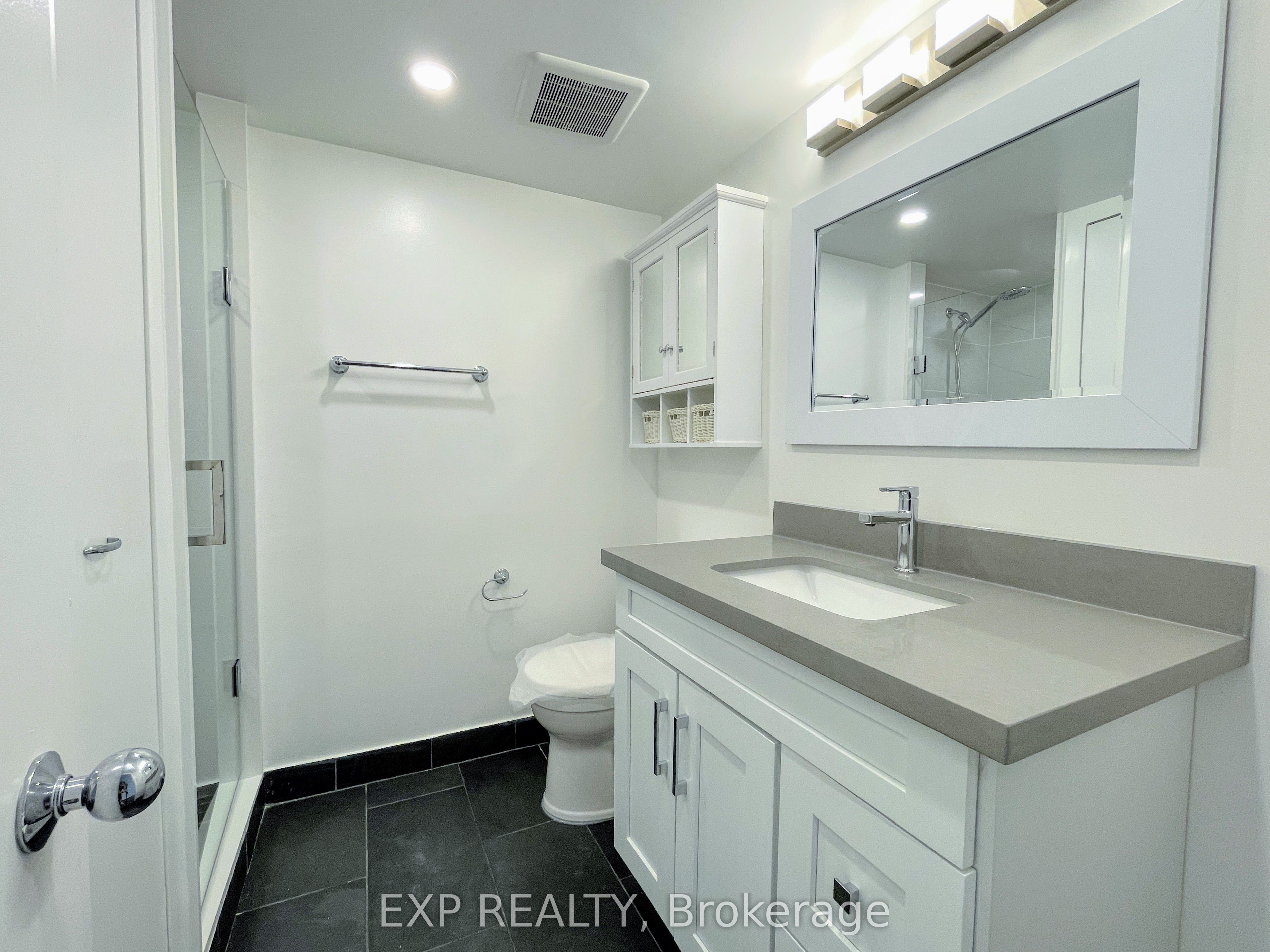 1055 Bay Street, #1802