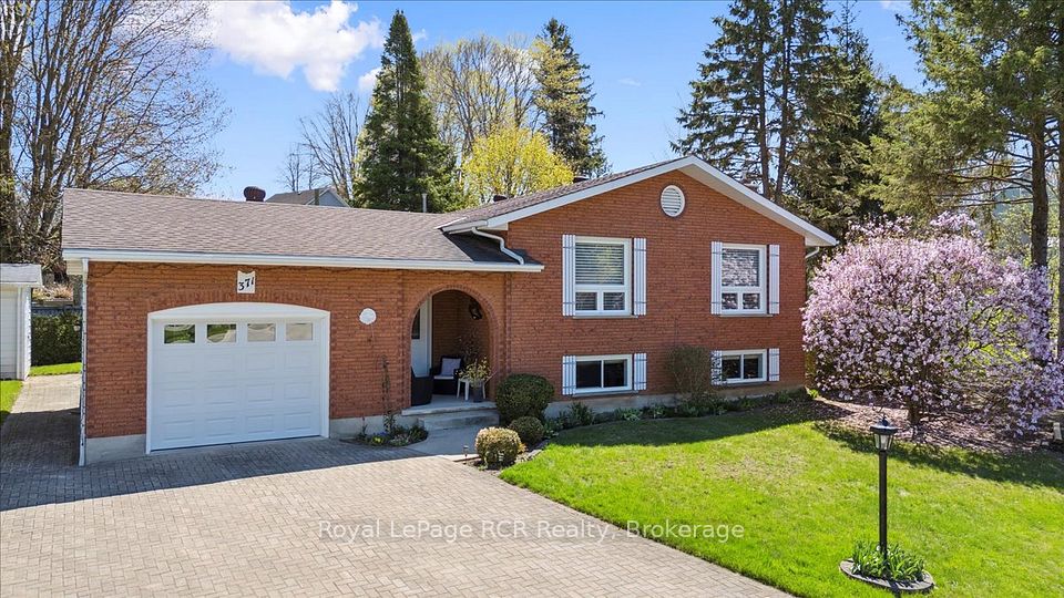 371 4th Avenue, Hanover, ON N4N 2B7