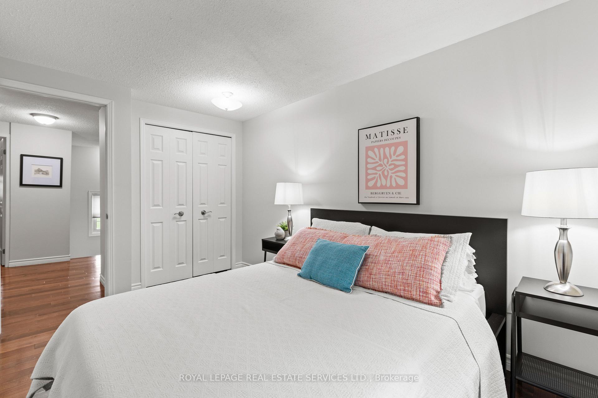 3 Bedrooms Condo at 2065 Amherst Heights, Burlington For sale