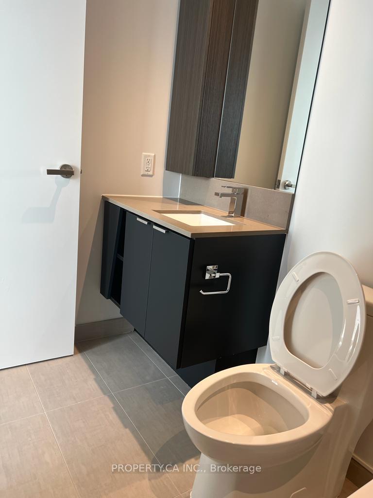 3 Bedrooms Condo at 3883 Quartz, Mississauga For sale