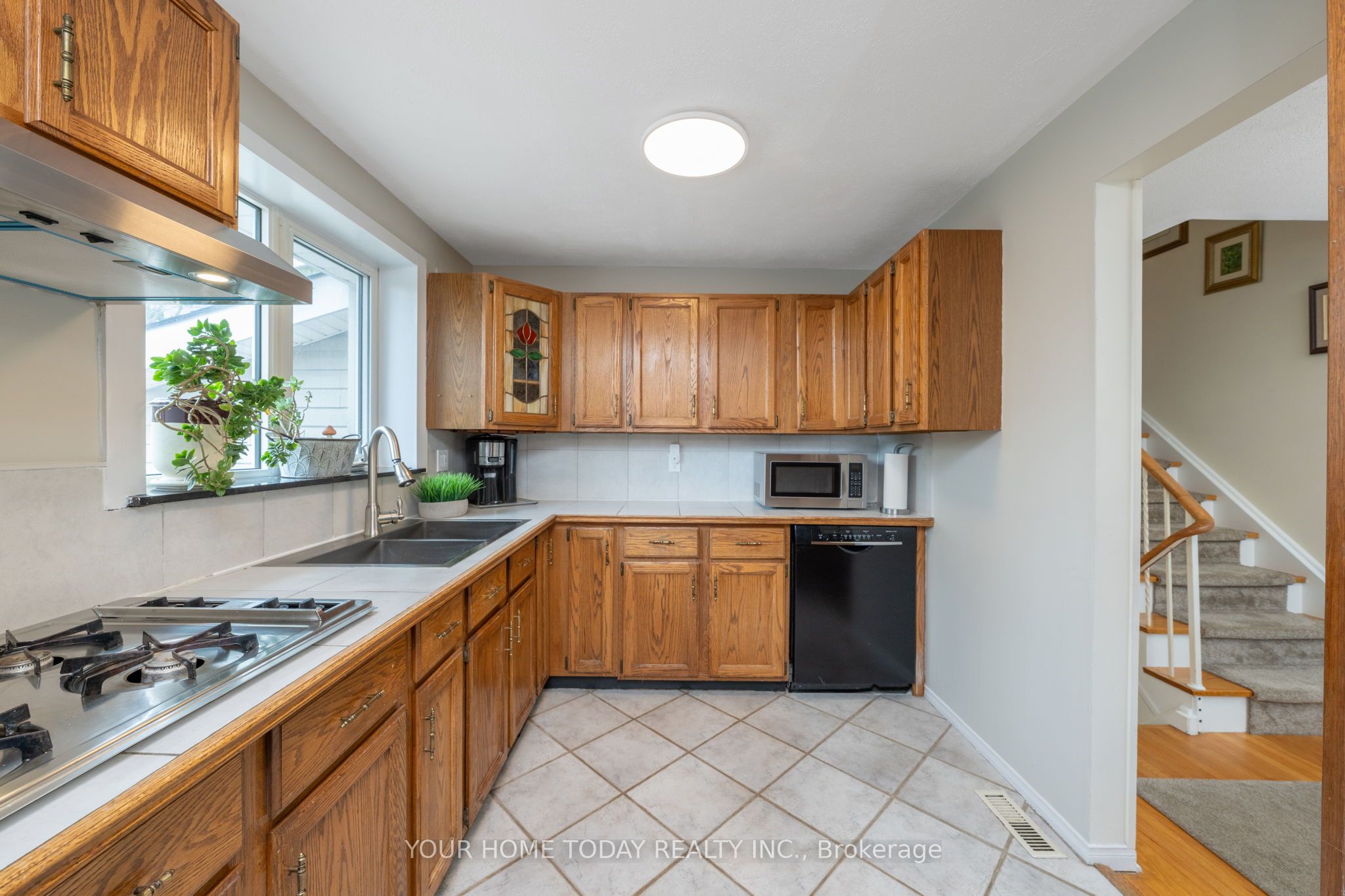 47 Irwin Crescent