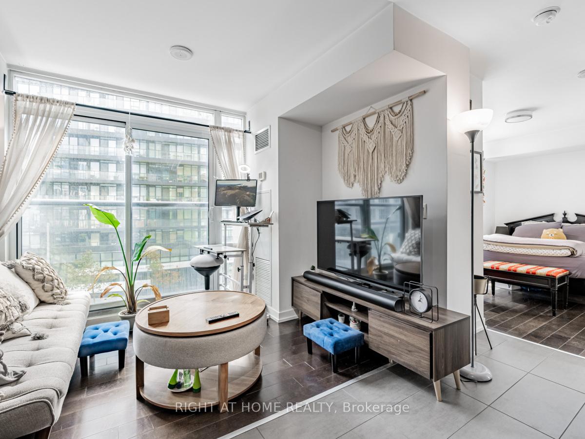 1 Bedroom Condo at 170 Fort York, Toronto For sale