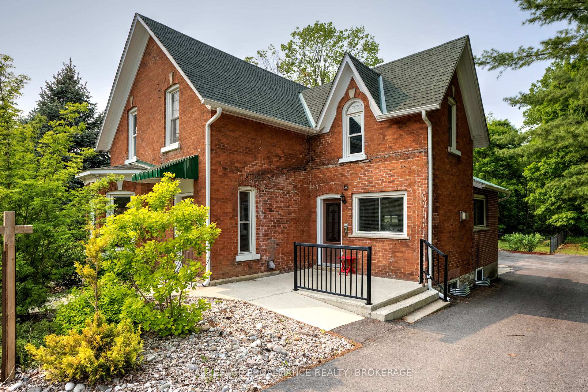 46 Bedford Street ; MLS ID: X12076962