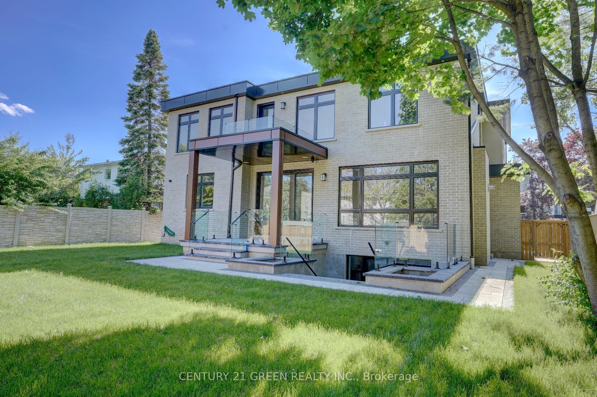 49 Grantbrook Street, Toronto, ON M2R 2E8